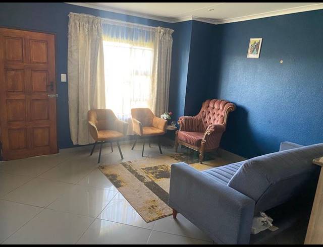 3 BEDROOM PROPERTY TO RENT IN CRYSTAL PARK